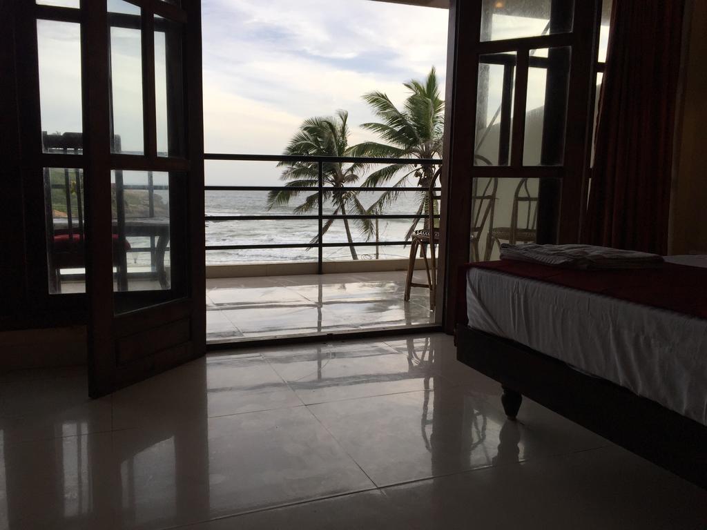 The Ocean Park Beach Resort Kovalam Exterior photo