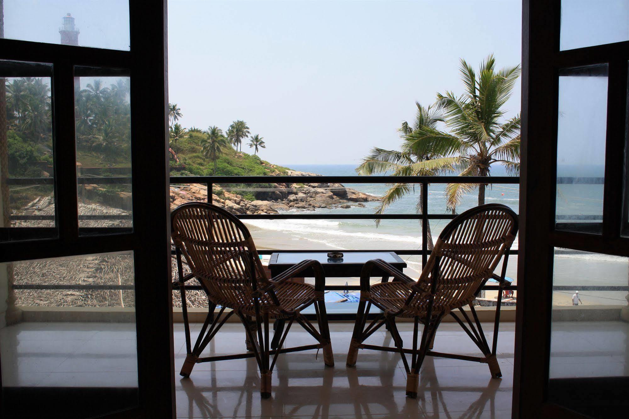 The Ocean Park Beach Resort Kovalam Exterior photo