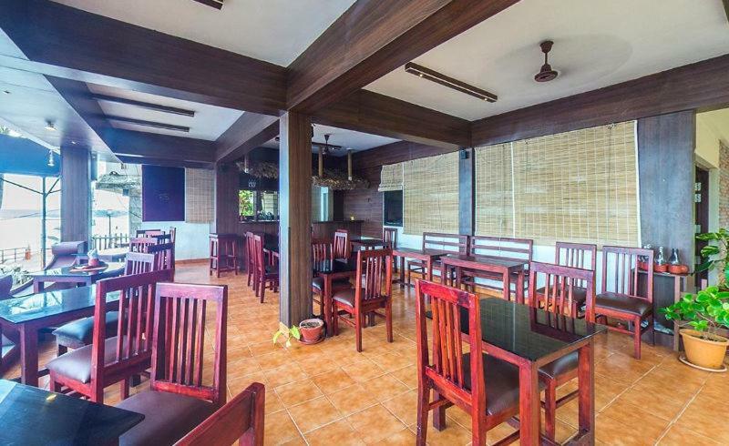 The Ocean Park Beach Resort Kovalam Exterior photo